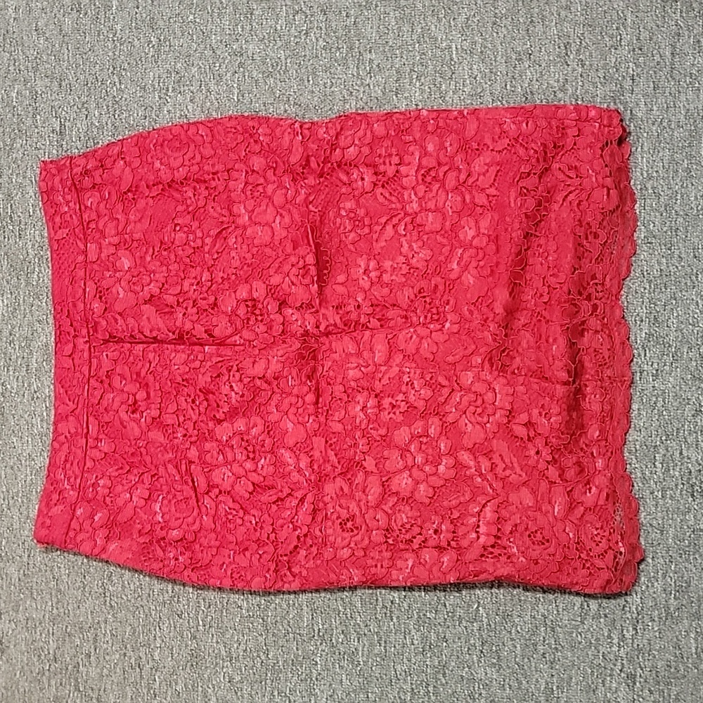 Red lace pencil skirt, size 12 - Picture 2 of 3